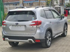 Subaru Forester 2019 Silver