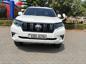 Toyota Land Cruiser Prado 2019 White