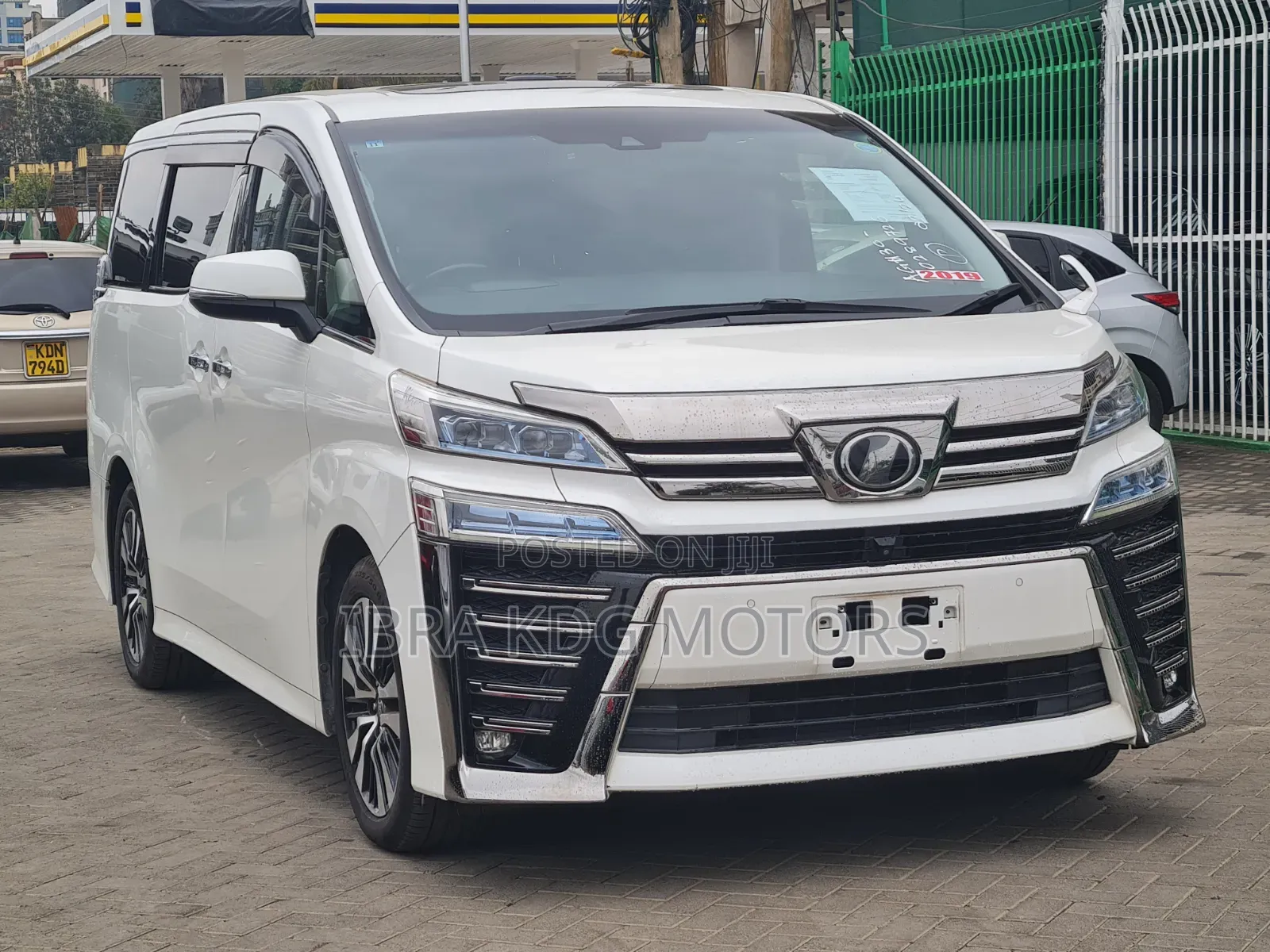 Toyota Alphard 2019 White