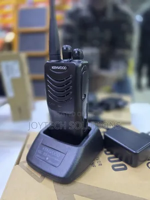Genuine Kenwood Tk-3000 Handheld Radio With Charger Battery