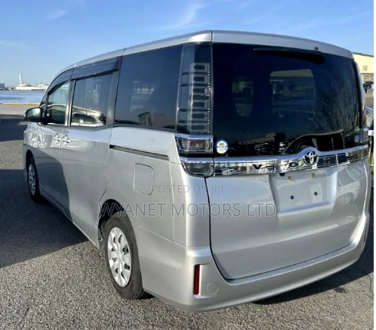 Toyota Voxy 2019 Silver