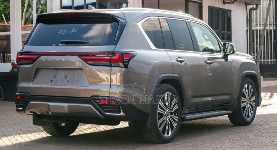 Lexus LX 600 2023 Gray
