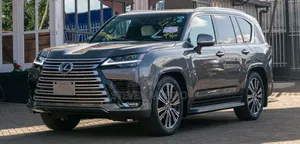 Lexus LX 600 2023 Gray
