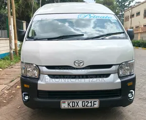 Toyota HiAce 2013 White