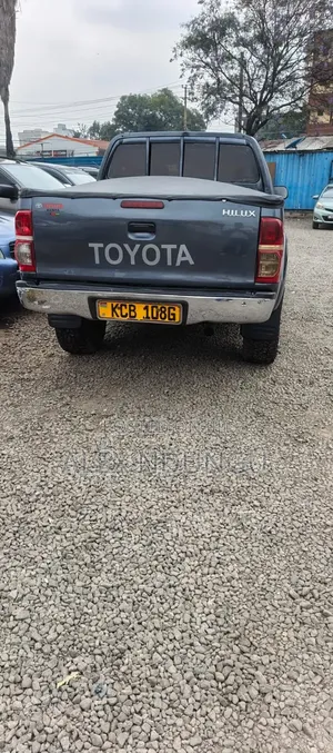 Toyota Hilux 2014