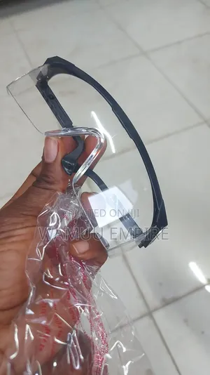 Vaultex Safety Goggles Feature