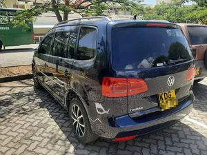 Volkswagen Touran 2015 Blue