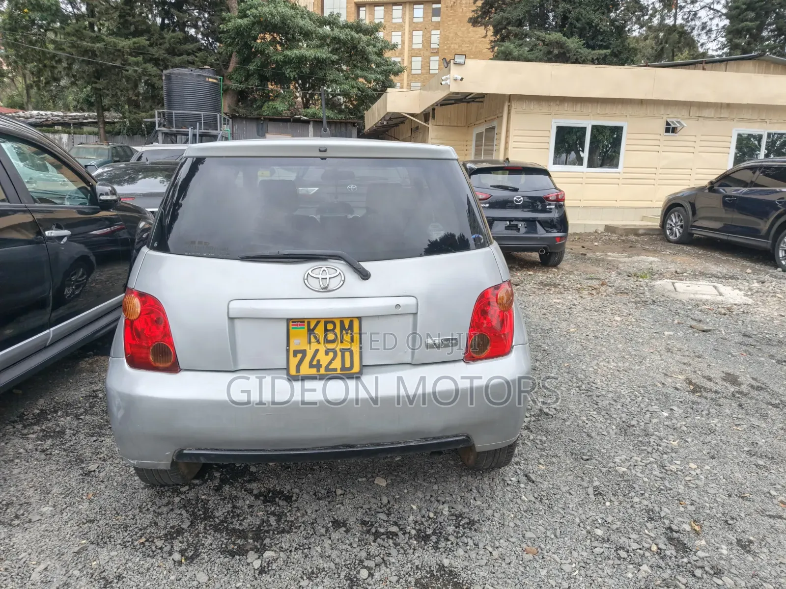 Toyota IST 2004 Silver