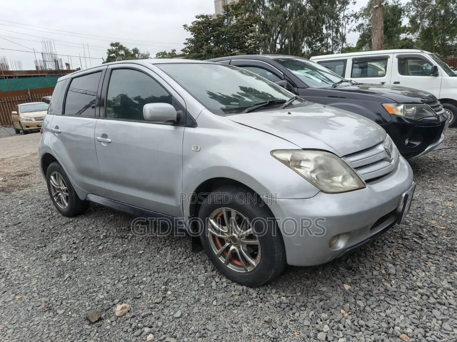 Toyota IST 2004 Silver