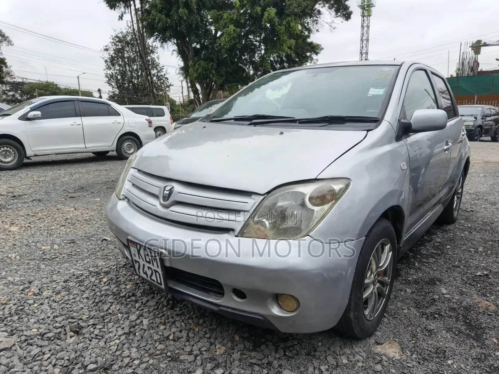 Toyota IST 2004 Silver