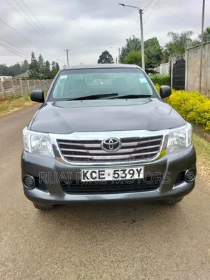 Toyota Hilux 2015 Gray