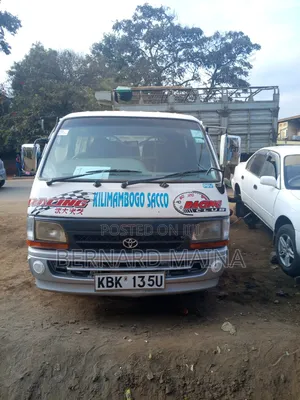 Toyota HiAce 2007 White
