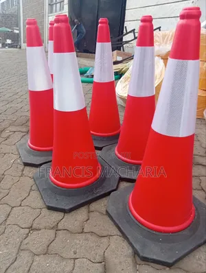 Heavyweight Traffic Cones 75cm