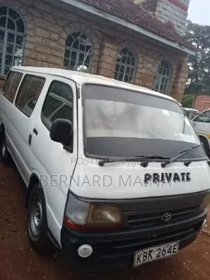 Toyota HiAce 2006 White