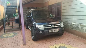 Mitsubishi Pajero 2010 Black