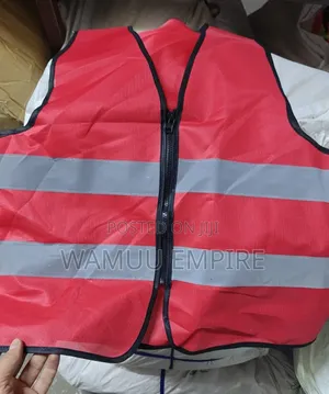 Red High-visibility Safety Vest With A Front Zipper