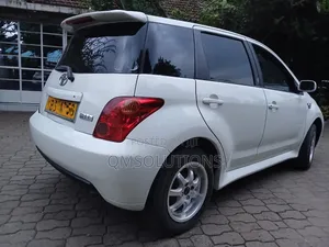 Toyota IST 2005 White