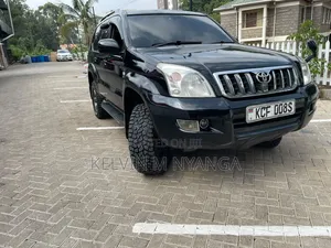 Toyota Land Cruiser 2010 Black