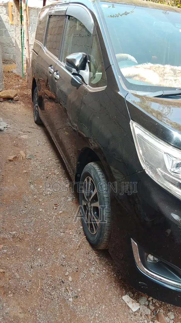 Toyota Esquire 2018 Black