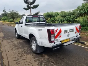 Isuzu D-MAX 2015 Off white