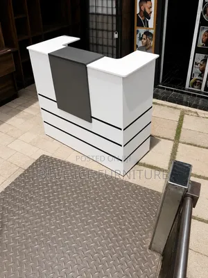 Reception 1.2m Smart Waiting Desk