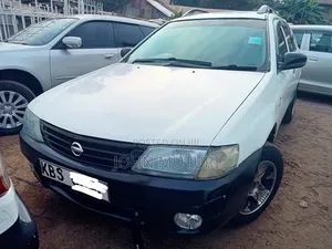 Nissan Advan 2002 White