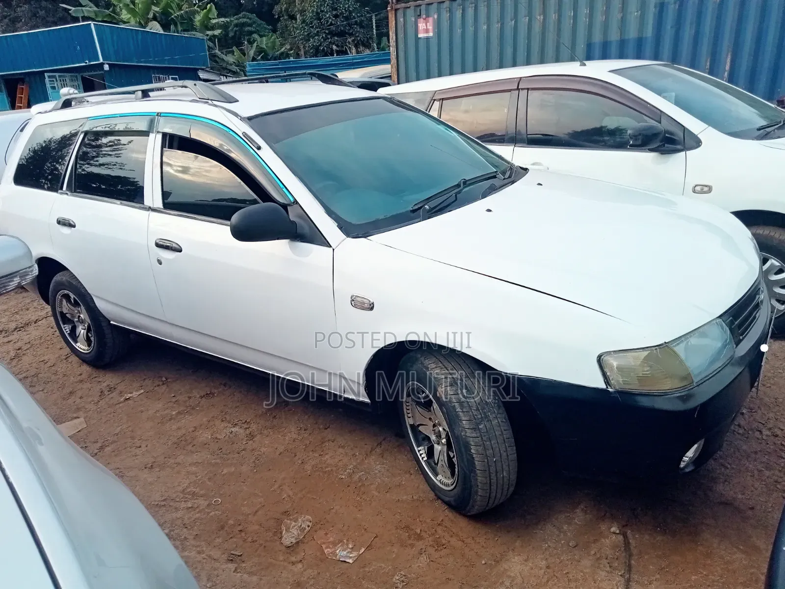 Nissan Advan 2002 White