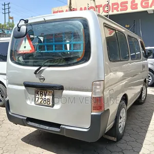 Nissan Caravan (Urvan) 2012 Silver