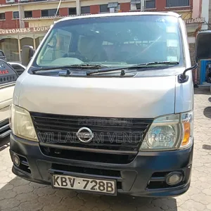 Nissan Caravan (Urvan) 2012 Silver