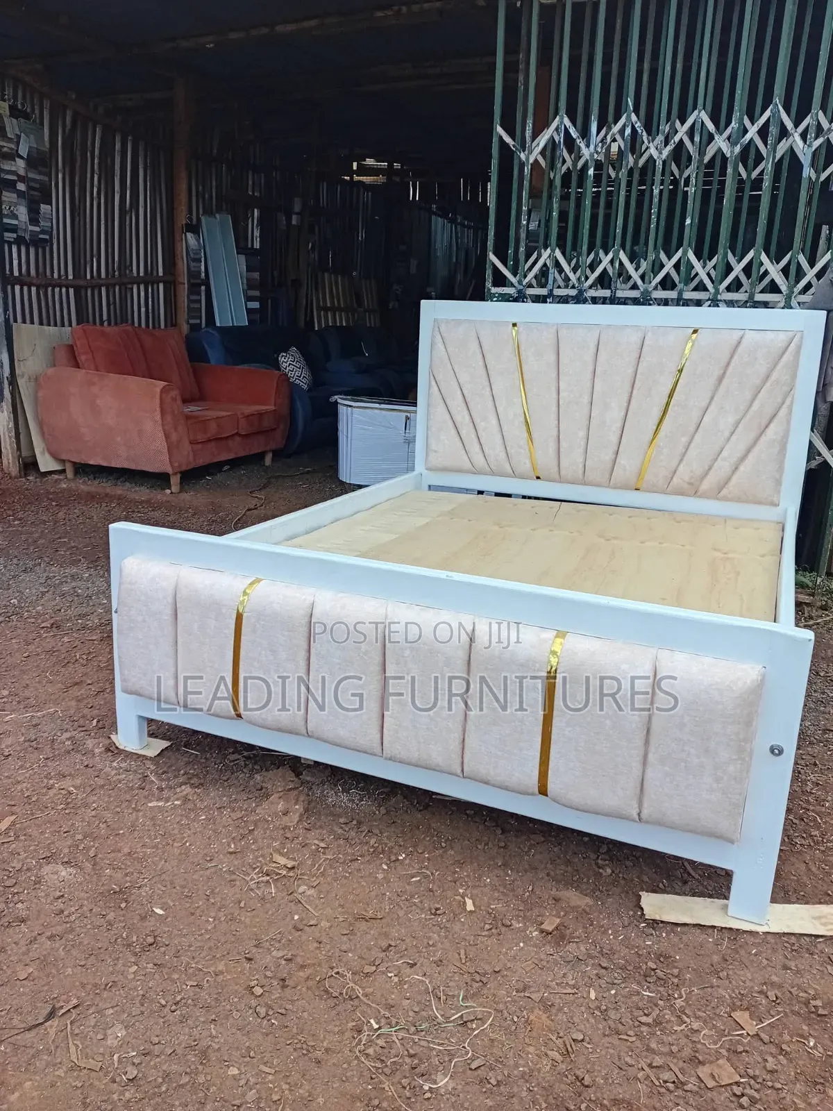 Cream Mocket Bed 5x6 + Gold