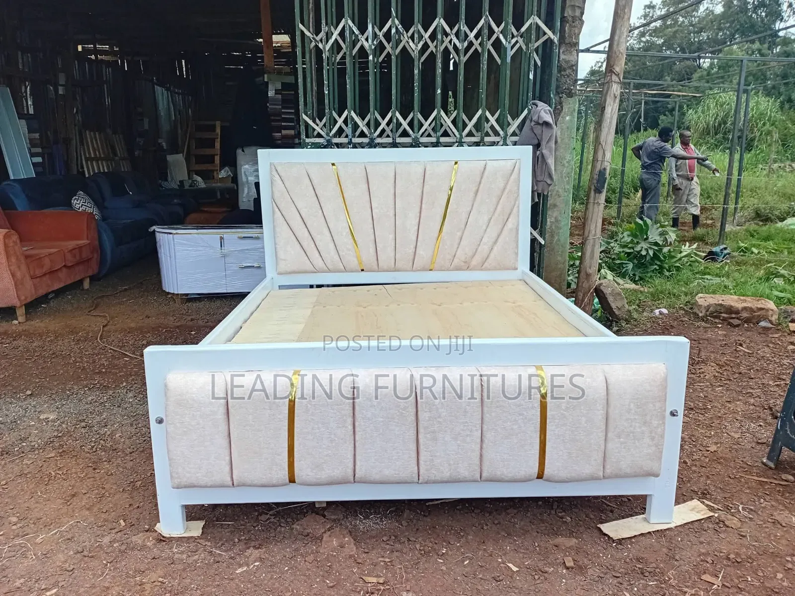 Cream Mocket Bed 5x6 + Gold