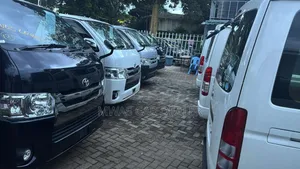 Toyota HiAce 2019 Silver