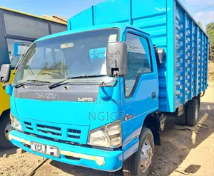NPR Isuzu Lorry