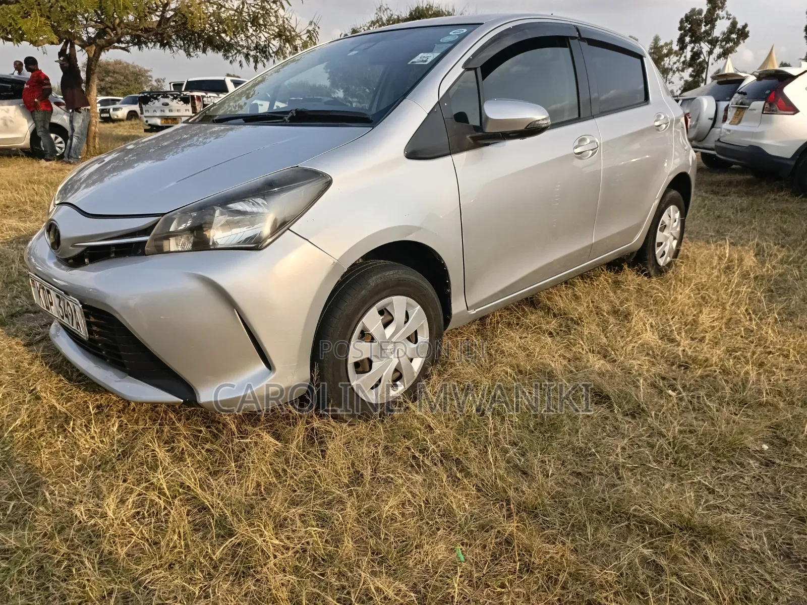 Toyota Vitz 2017 Silver