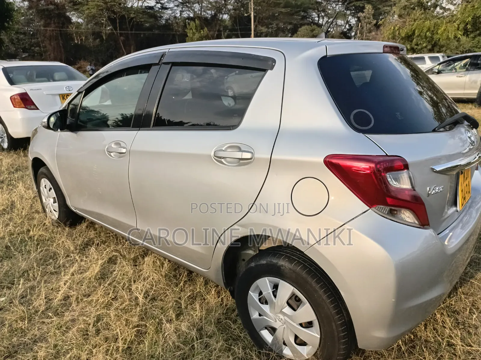 Toyota Vitz 2017 Silver