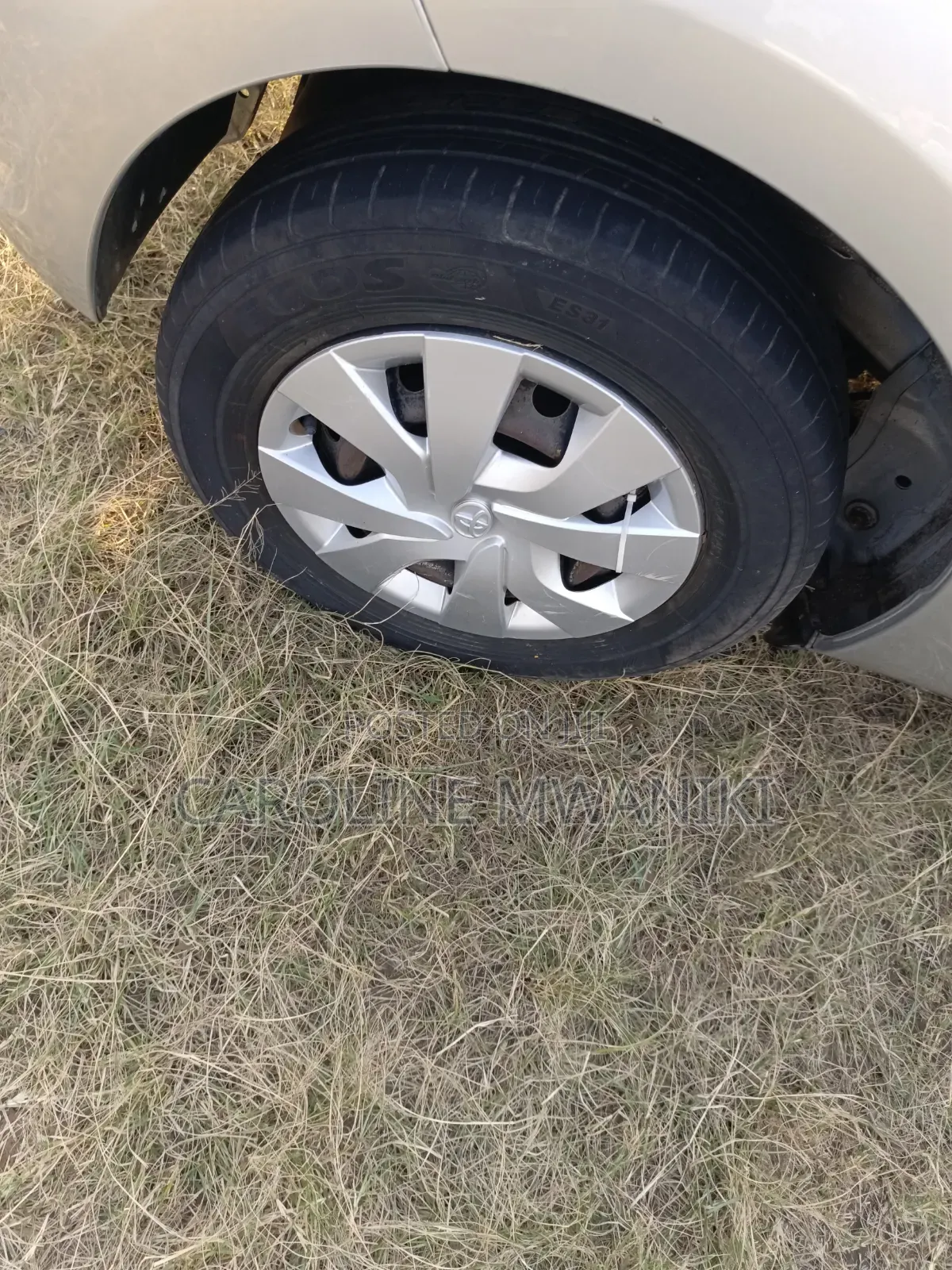 Toyota Vitz 2017 Silver