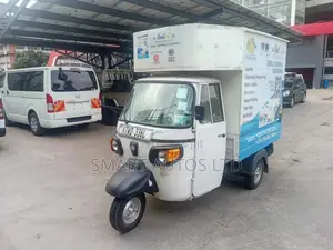 Piaggio 2025 White