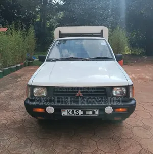 Mitsubishi L200 2001 White