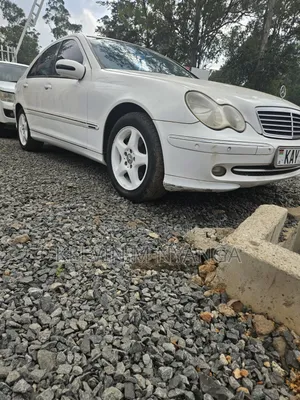 Mercedes-Benz C180 2001 White