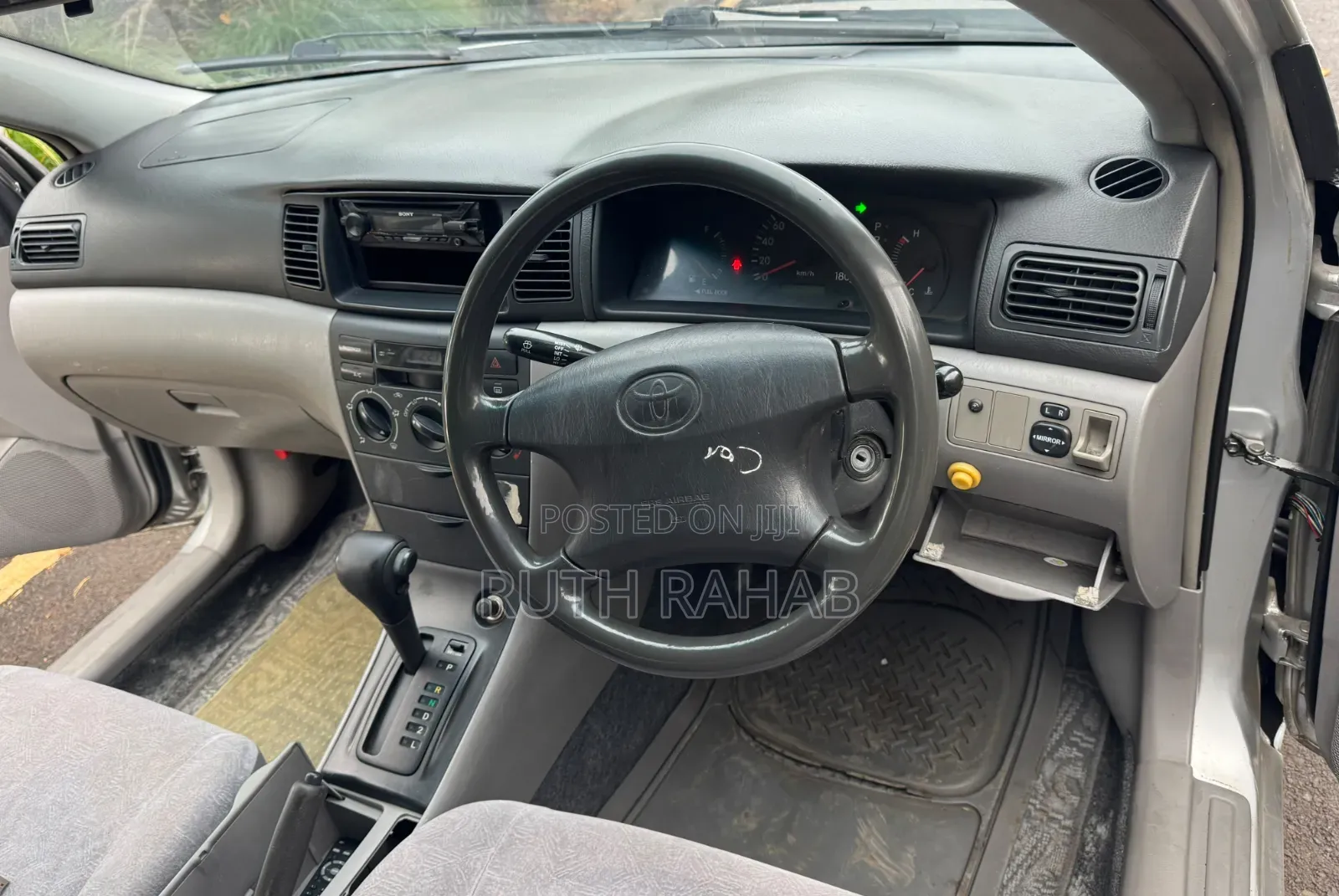 Toyota Corolla 2000 Silver