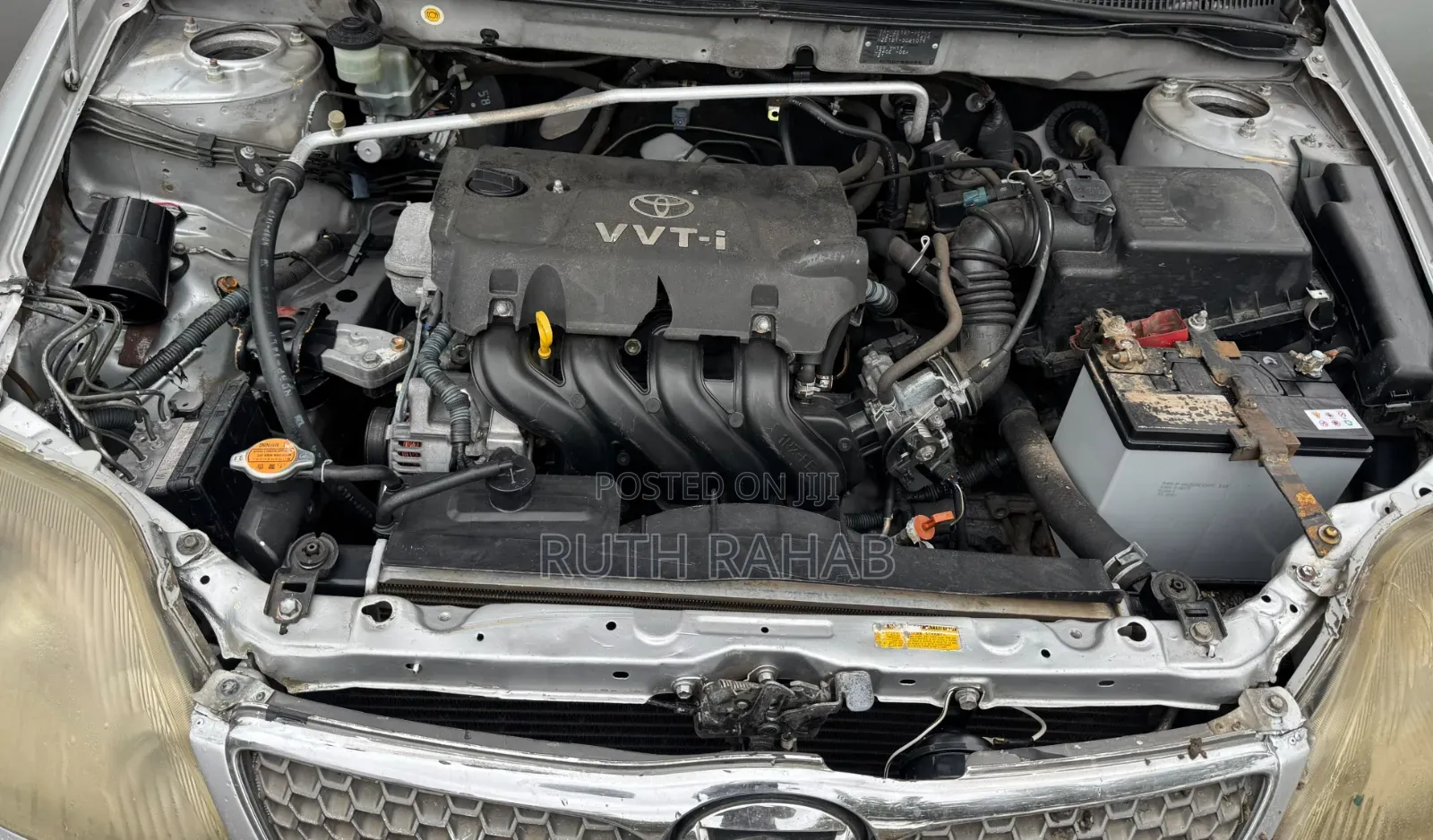 Toyota Corolla 2000 Silver