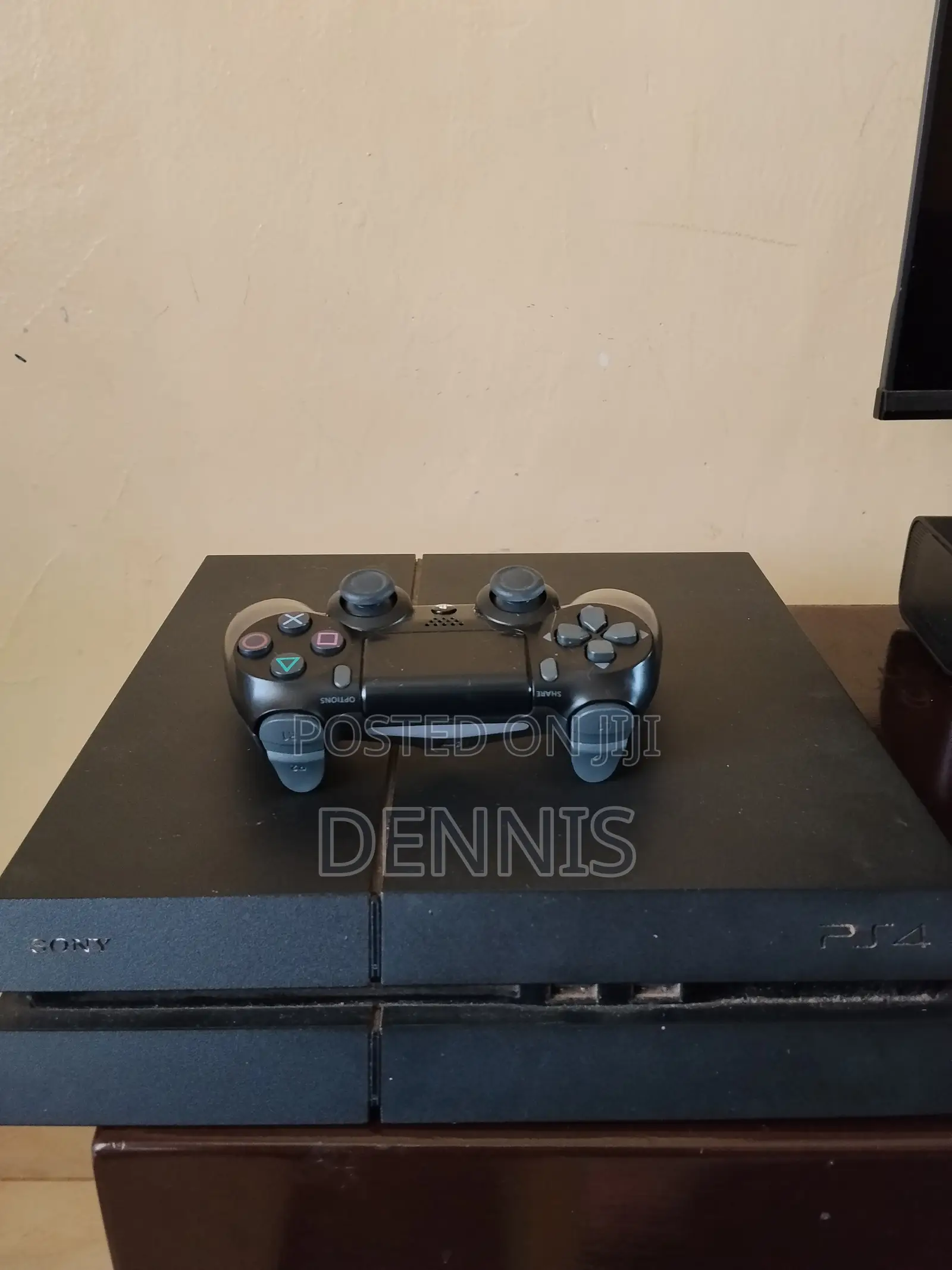 Ps4 Standard 1tb + Controller + 4 Games