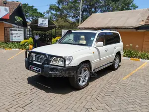 Lexus LX 470 AWD 2000 White