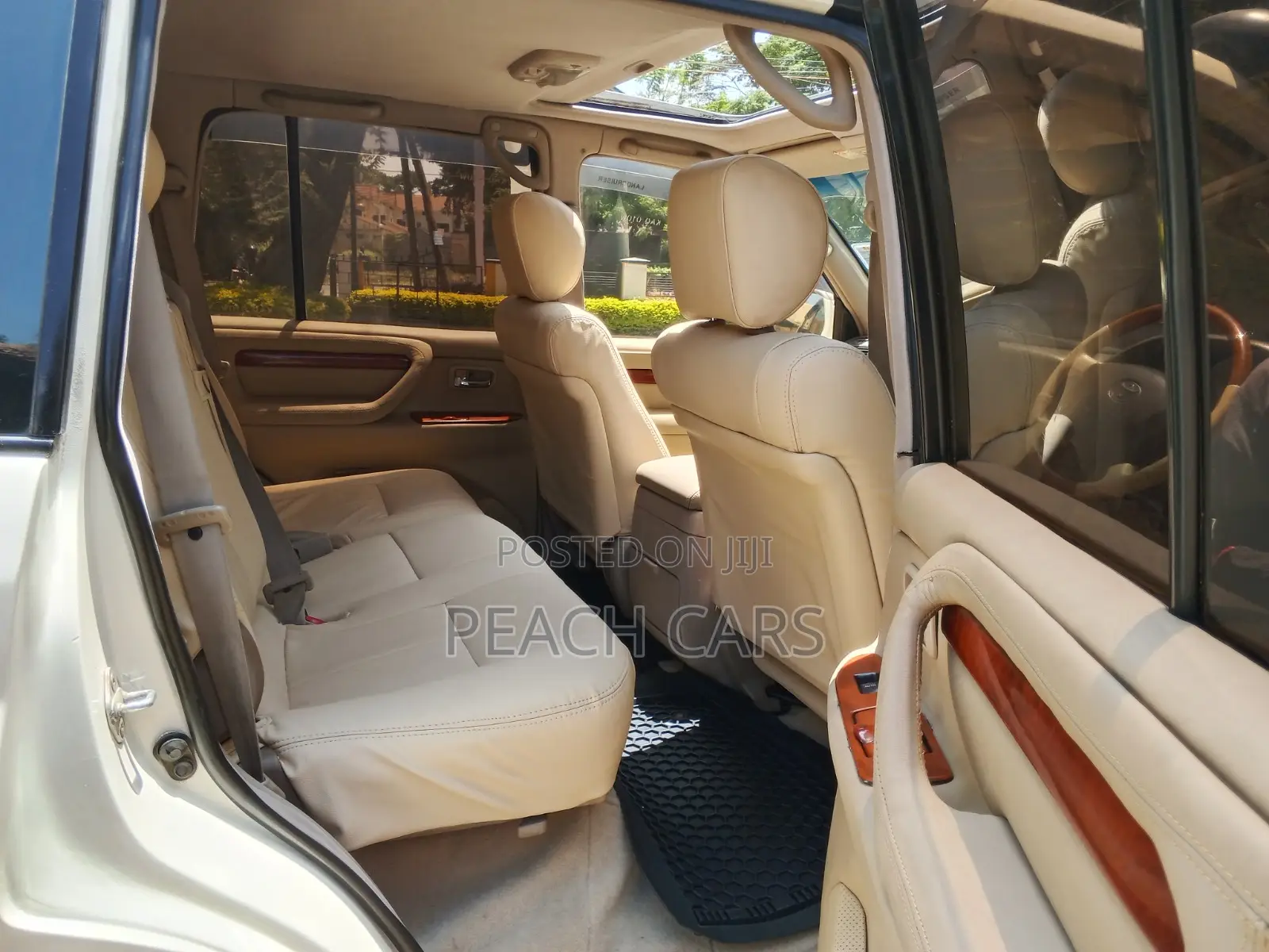 Lexus LX 470 AWD 2000 White