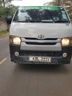 Toyota HiAce 2016 White