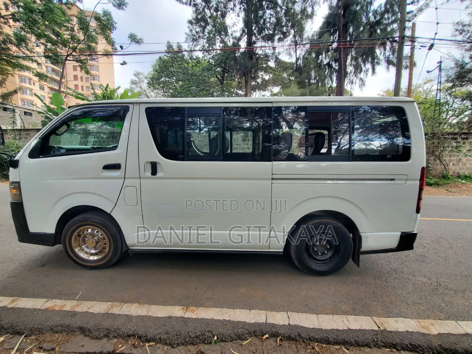 Toyota HiAce 2016 White