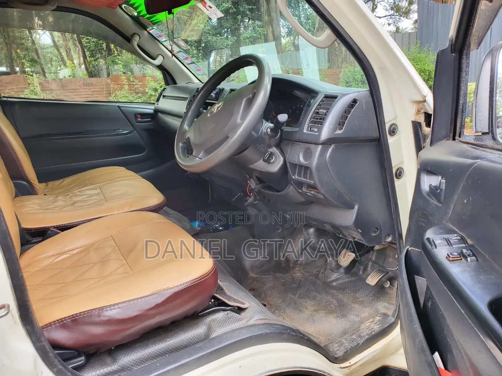 Toyota HiAce 2016 White