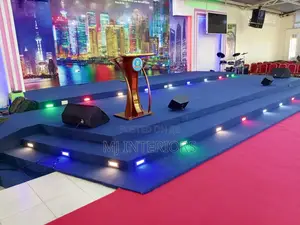 Red Vip Wall to Wall Carpet for Premium Interior Flooring