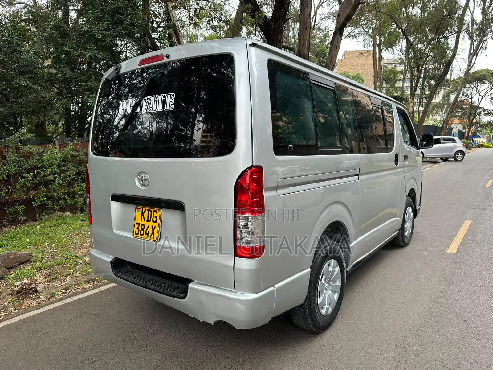 Toyota HiAce 2014 Silver