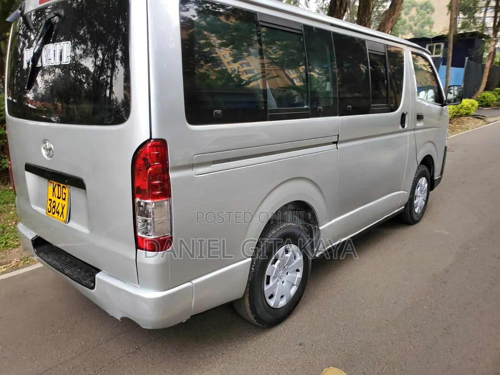 Toyota HiAce 2014 Silver